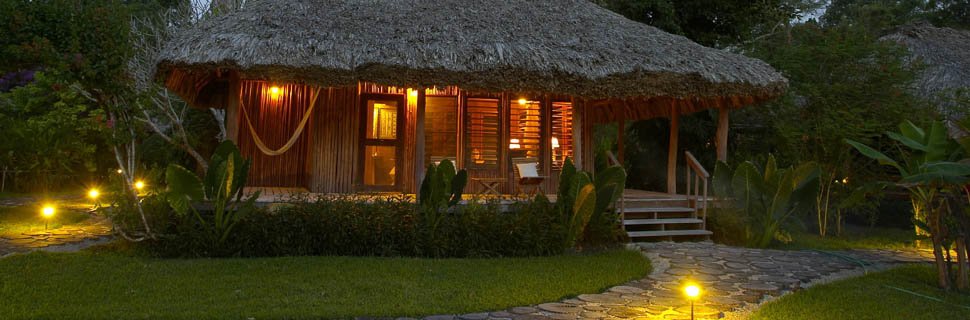 Chan Chich Lodge bei Nacht in Belize