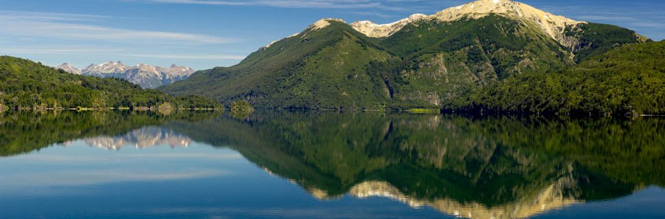 Spiegelung im chilenischen See